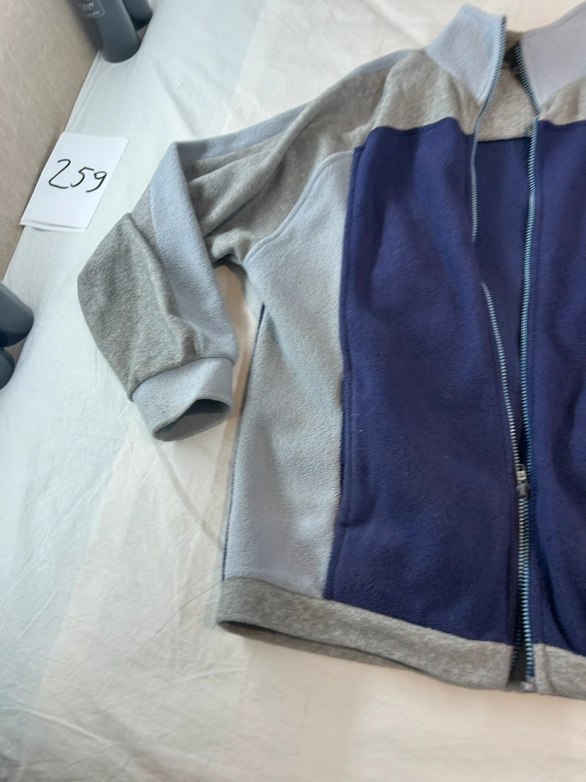 Zipped sweater violet gray fleece jacket size ckl size 3 / m – photo 4